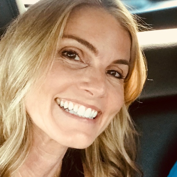 Meet your Posher, Angela - Picture 1 of 1